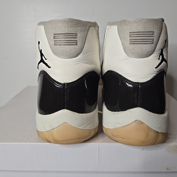 Womens 12 Air Jordan 11 Mid Neapolitan AR0715-101 - Picture 7 of 13